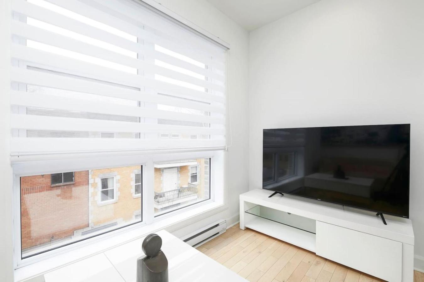 Outstanding 1br Village Downtown Mtl Zh5 Apartment *